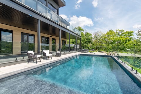 NEW! Chalet Mont-Steele| Hot tub/ Tremblant Living