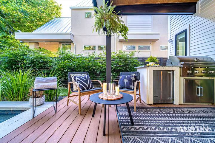 EastSide Home,PetsOK | Pool, Patio & Tesla Charger gallery image 4