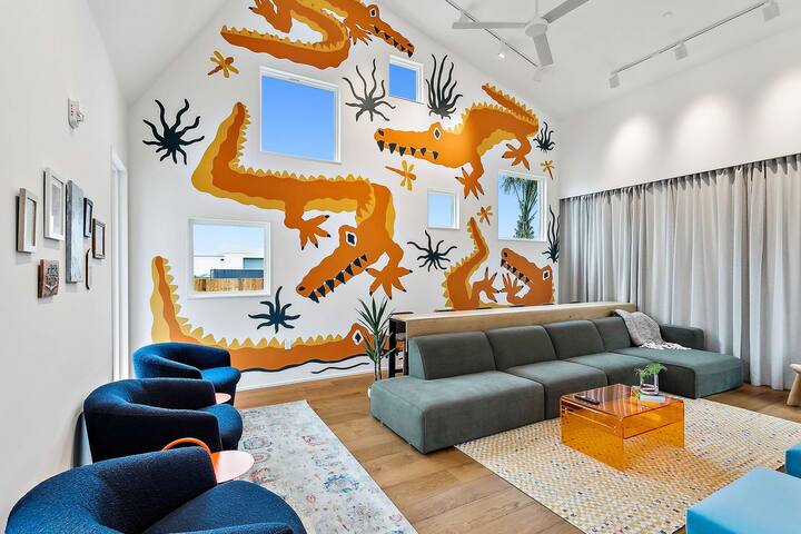 The Cocodrie | Private 12BR Hotel – Pool, Spa gallery image 4