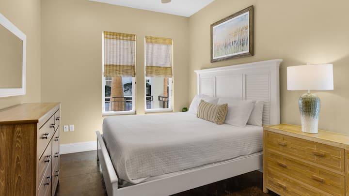 448 Beach Bike Way - Gound Floor King Bedroom