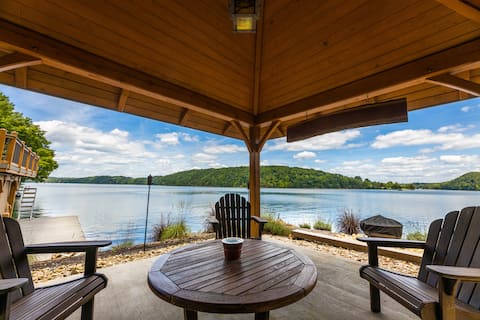 Lemonade Lodge Luxury Lodging on Claytor Lake
