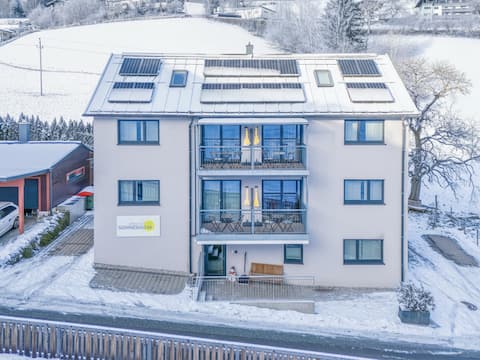 Cosy apartment with sunny balcony near Kaprun