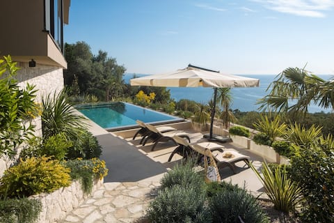 Luxury villa energy orebic - heated pool- peljesac