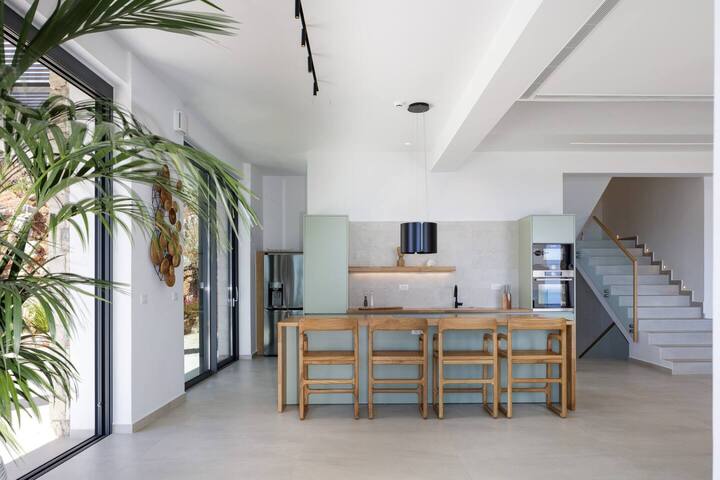 Agapanthus Ultimate Luxury Villa gallery image 5