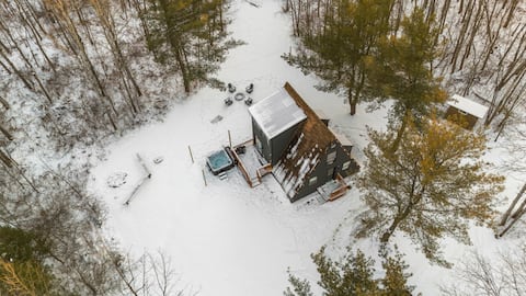 A-Frame w/ Hot tub & Fire Pit &  Pet Friendly