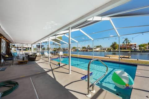 "Stay Salty" Florida Pool/Canal Home, 4 bed, 3.5 b