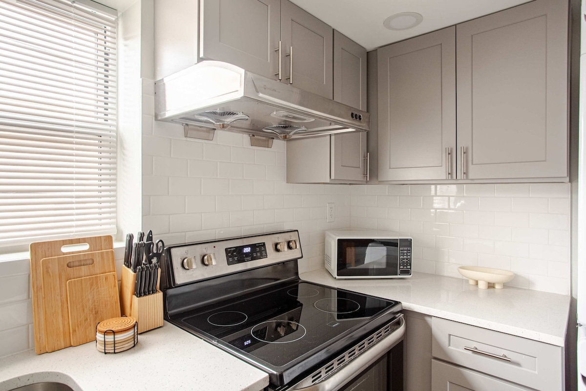 Minimalist S Center City