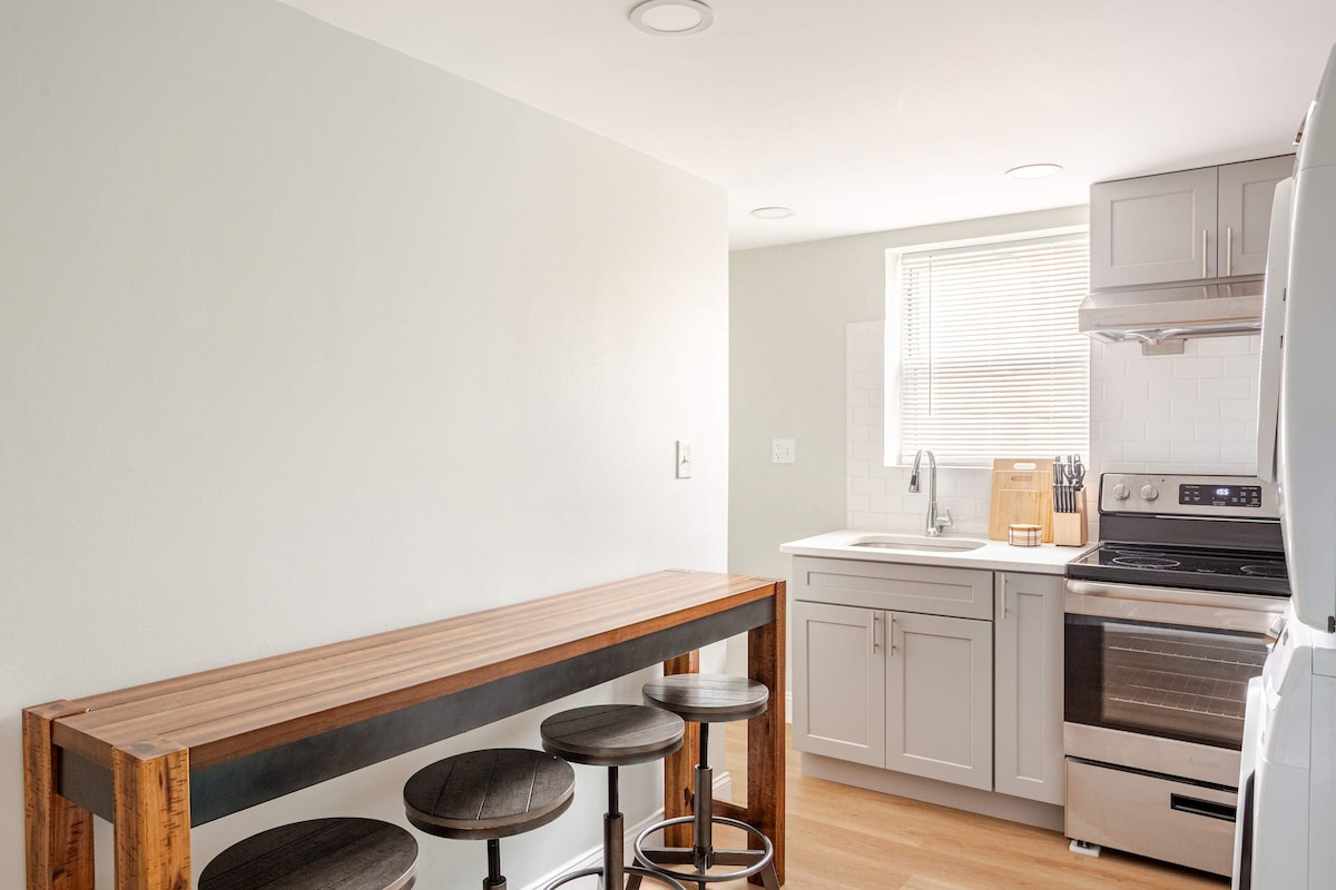 Minimalist S Center City