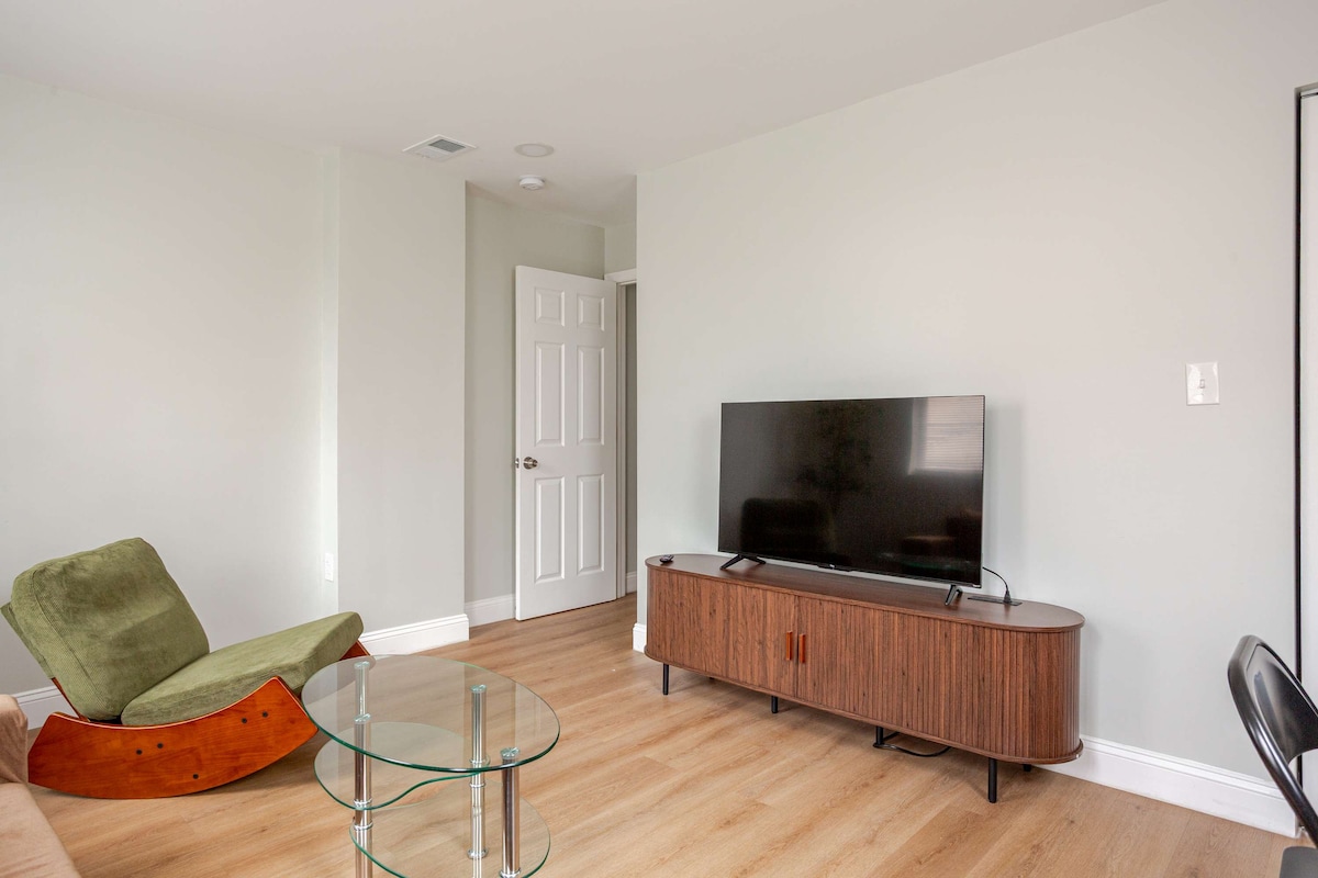 Minimalist S Center City