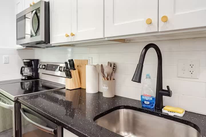 Mins to Fishtown & Center City | GlobeNest