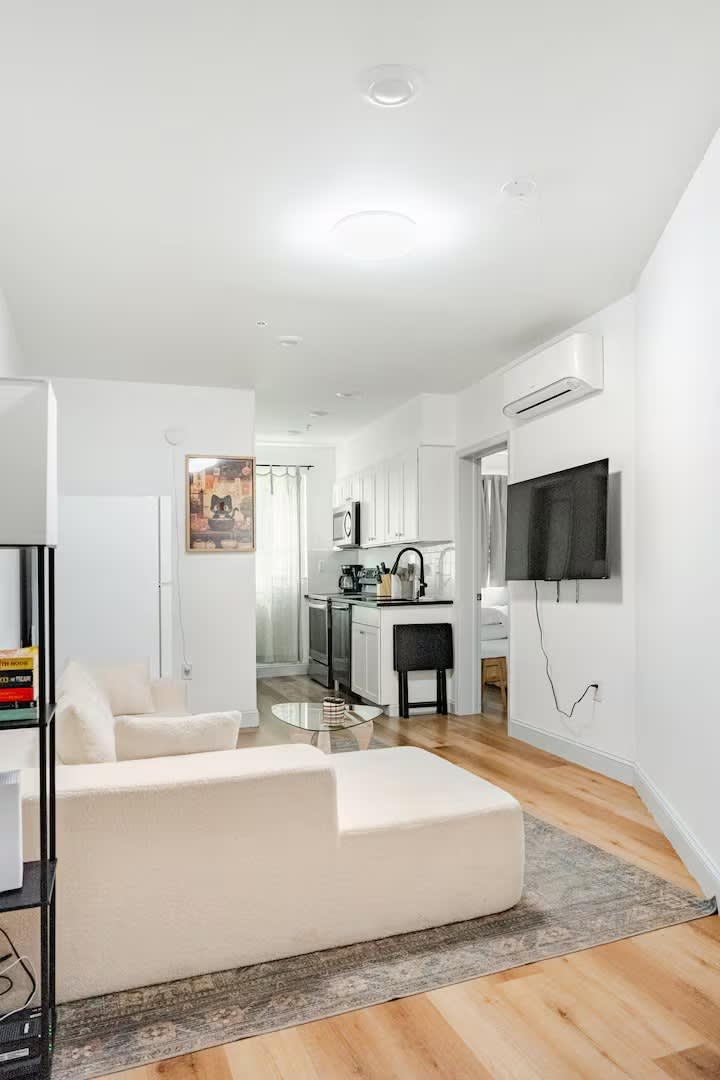 Mins to Fishtown & Center City | GlobeNest