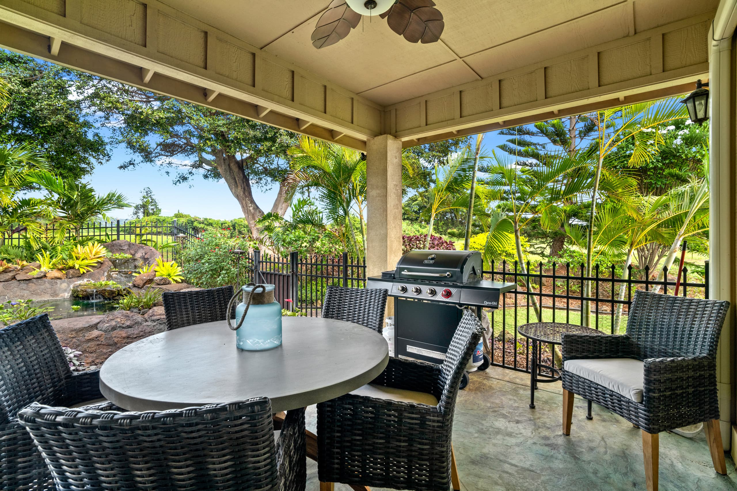 Golf course villa w/ private lanai and pond - Photo 39