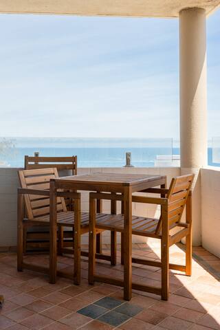 Cottesloe Beach View Apartment No8 gallery image 4