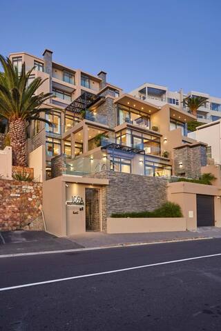 Bakoven Palms – Ultra Luxury Villa with jacuzzi gallery image 4