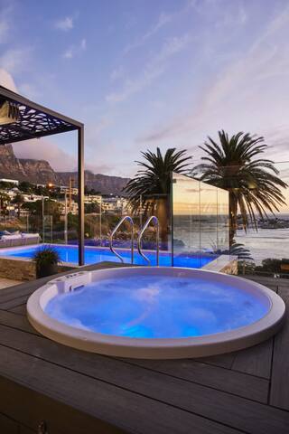 Bakoven Palms – Ultra Luxury Villa with jacuzzi gallery image 3