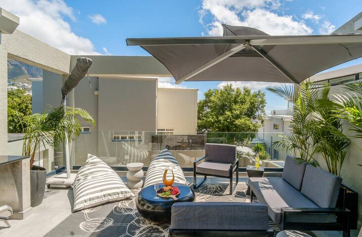 The Argyle Camps Bay -Pool, 5min to beach, Hot tub gallery image 3