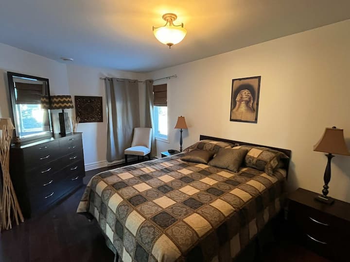 Glavni kat - bračni krevet (širine 150-179 cm)