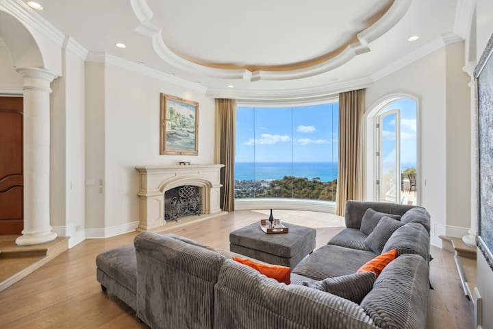 5-Star Home! Private Pool/Views/Mid-Week Specials gallery image 3