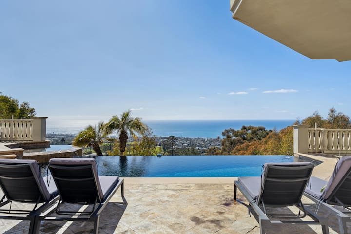 5-Star Home! Private Pool/Views/Mid-Week Specials gallery image 2