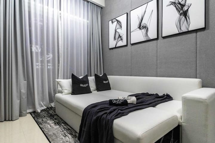 Sky-high Dubai Apartment W/ Pool & Gym Access - Dubai