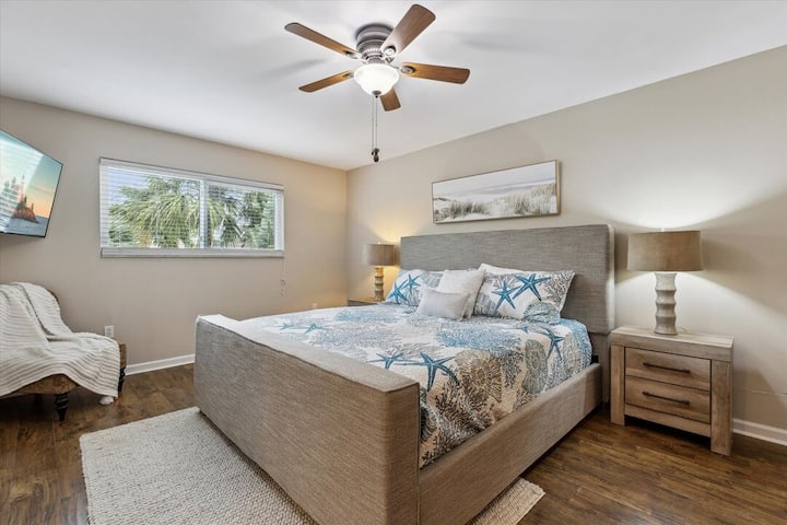 Oddýchnite si v hlavnej spálni s mäkkou posteľou veľkosti King