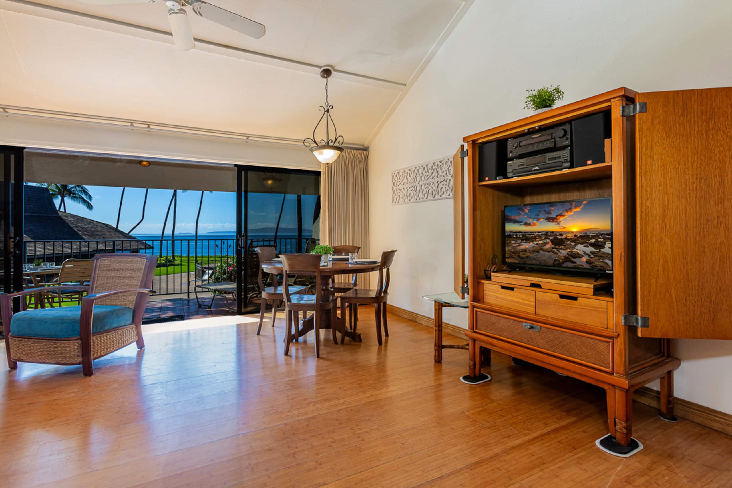 Condo in Kihei · ★4.5 · 2 bedrooms · 2 beds · 2 baths - Image 2