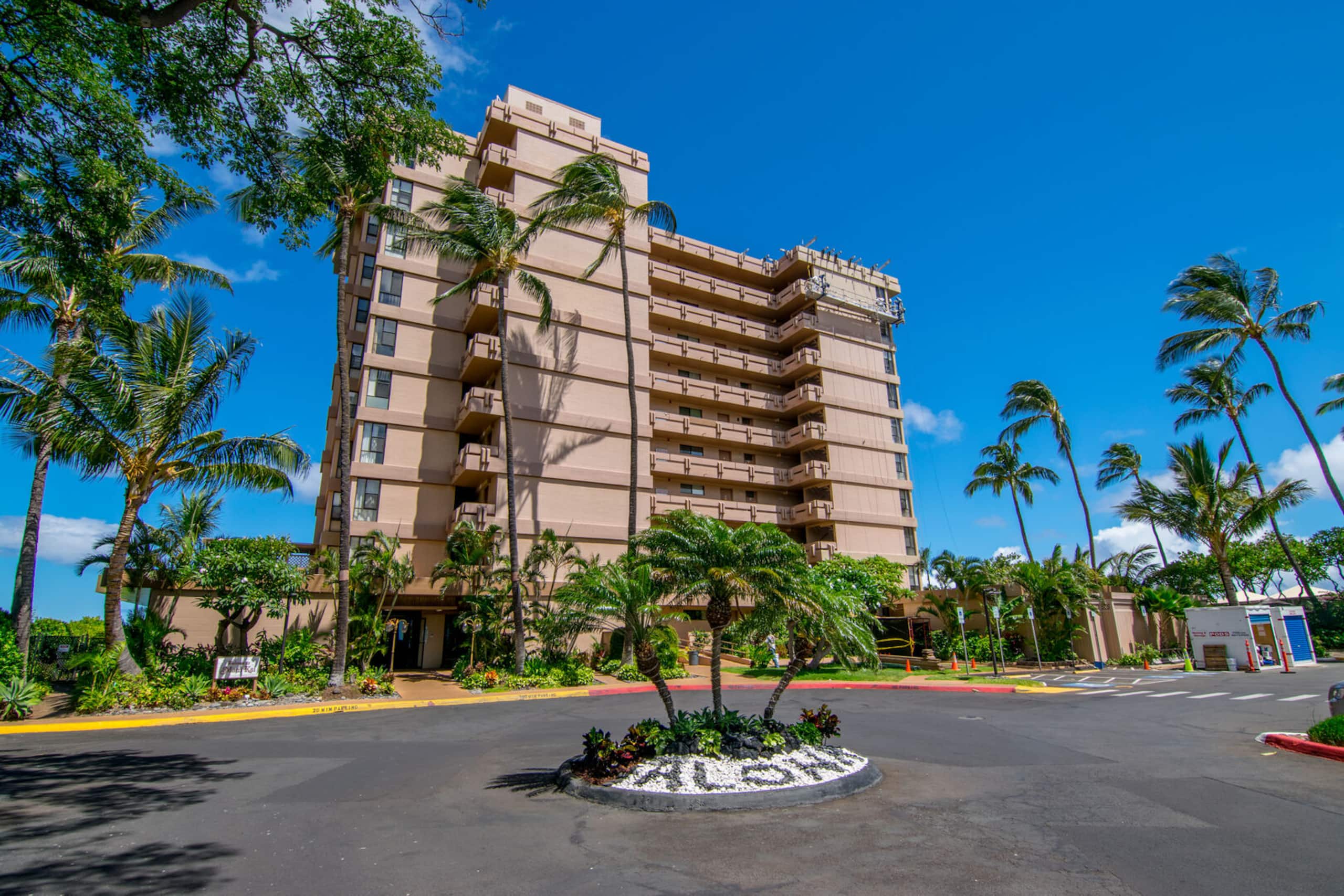 Condo in Lahaina · ★5.0 · 1 bedroom · 2 beds · 1 private bath - Image 34