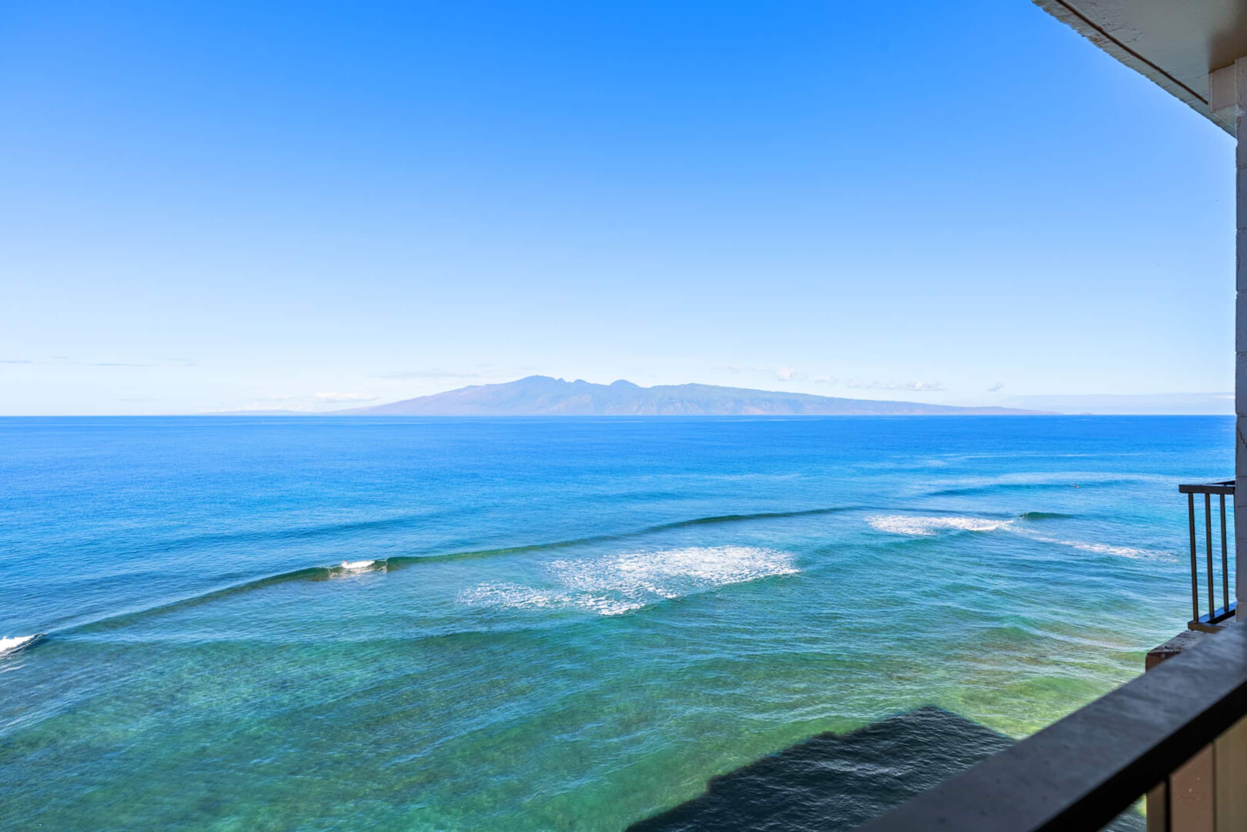 Condo in Lahaina · ★5.0 · 1 bedroom · 2 beds · 1 private bath - Image 4