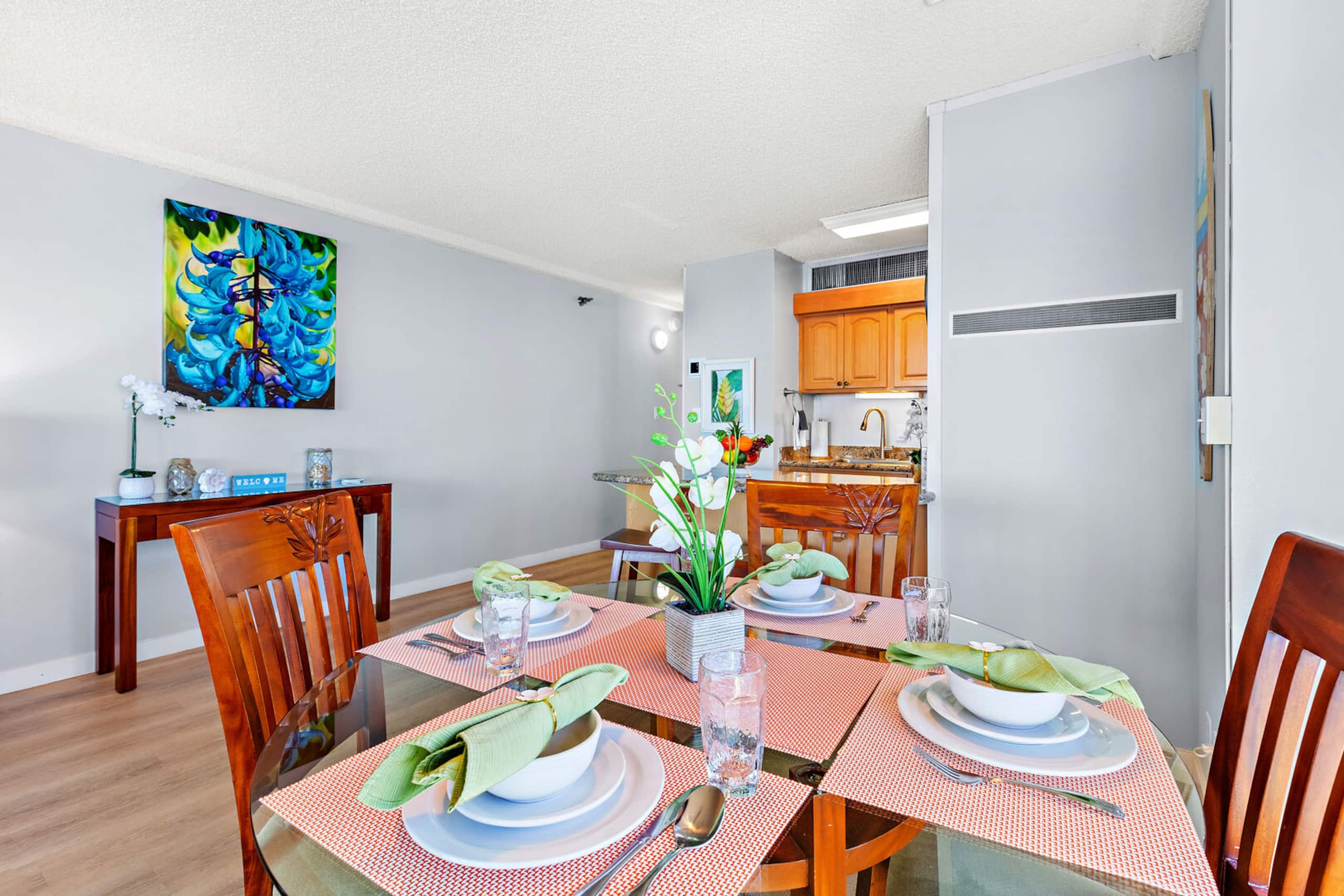 Condo in Lahaina · ★5.0 · 1 bedroom · 2 beds · 1 private bath - Image 10