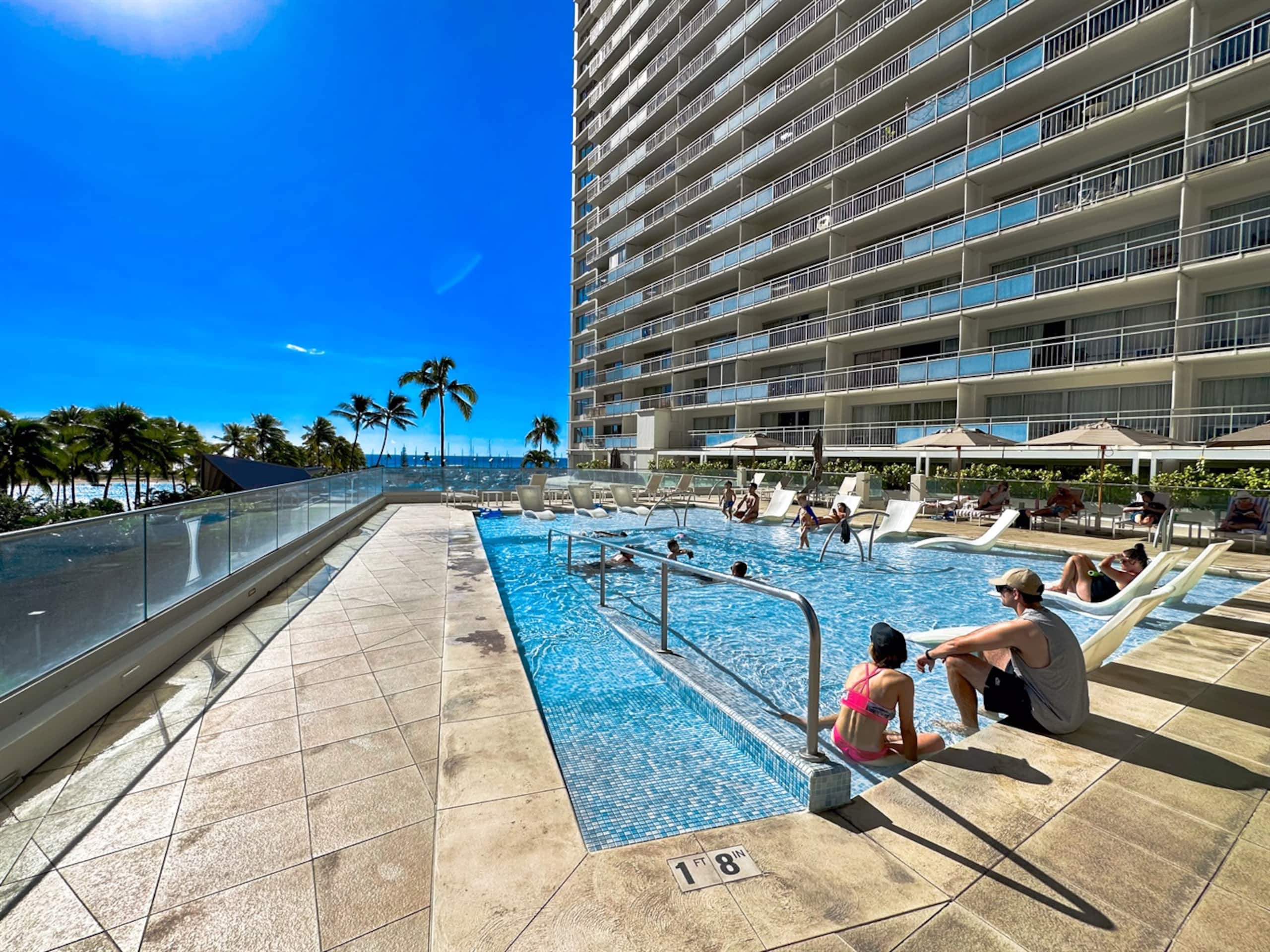 Condo in Honolulu · ★5.0 · 1 bedroom · 2 beds · 1 private bath - Image 24