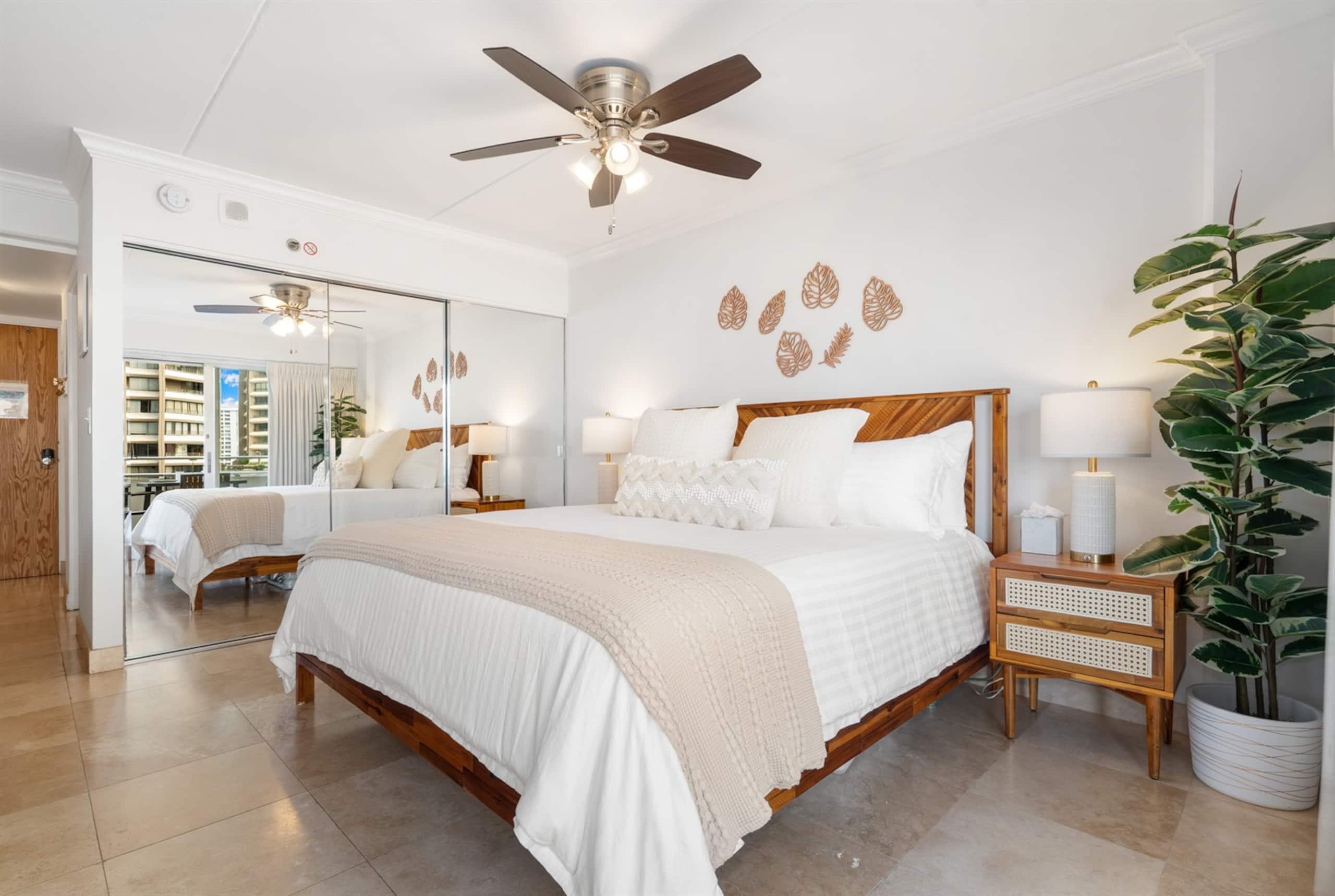 Condo in Honolulu · ★5.0 · 1 bedroom · 2 beds · 1 private bath - Image 8