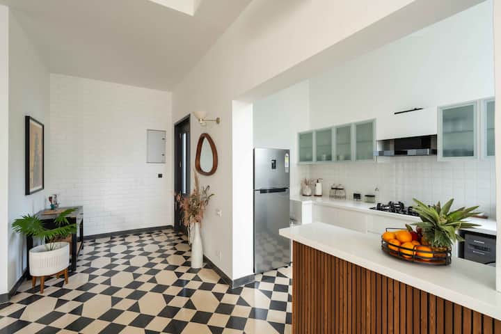 Fully equipped kitchen