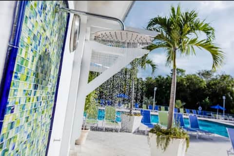 Superb Ocean View w/heated pool, beach, tennis