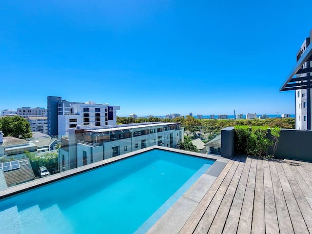 Simple Elegance In The Heart Of Greenpoint W/ Pool gallery image 2