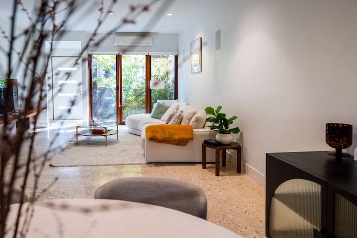 Inner City Pad, Pet friendly, Parking, Close 2 MCG