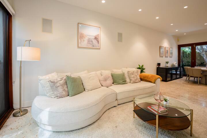 Inner City Pad, Pet friendly, Parking, Close 2 MCG