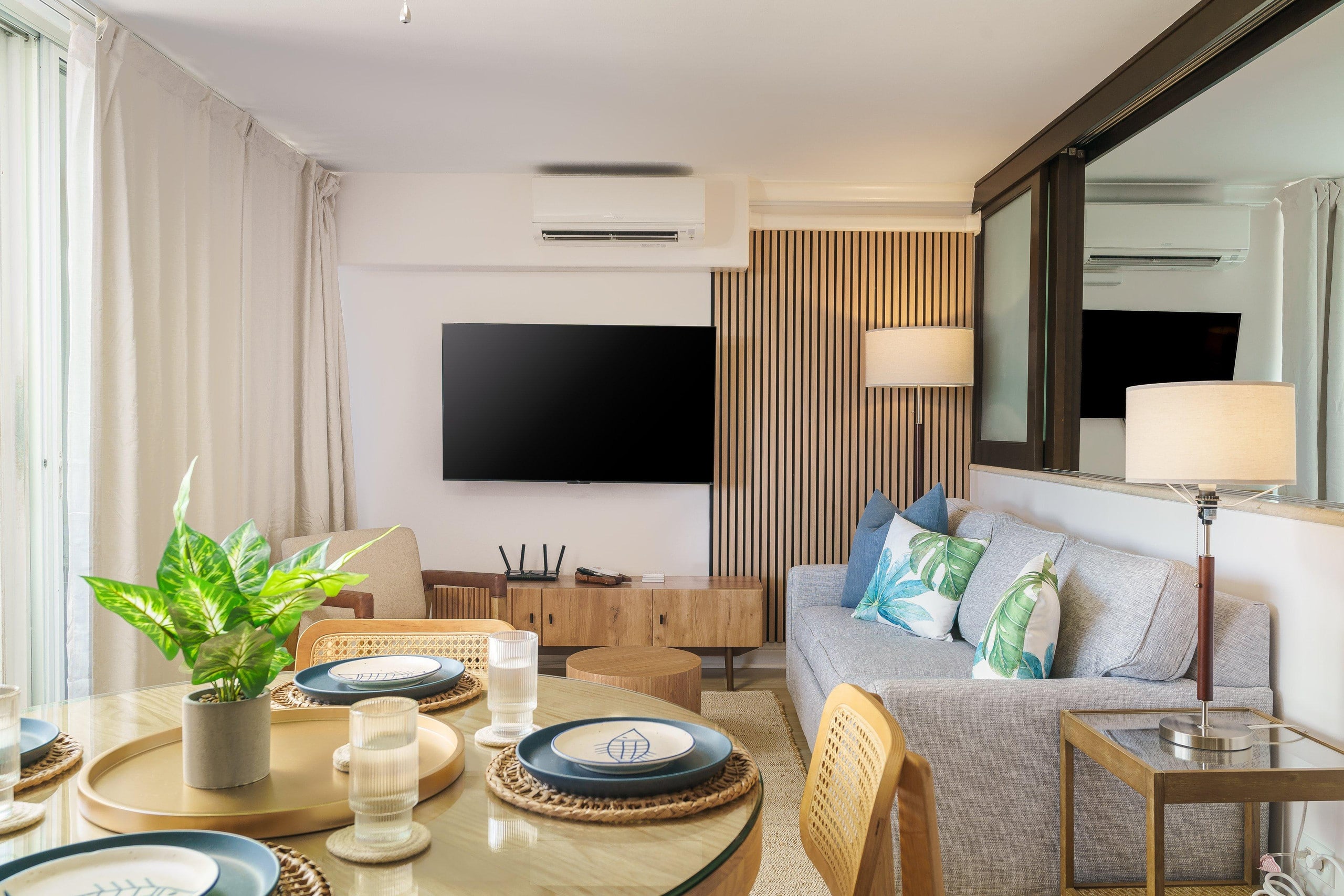 Condo in Honolulu · ★4.85 · 2 bedrooms · 3 beds · 1 bath - Image 5