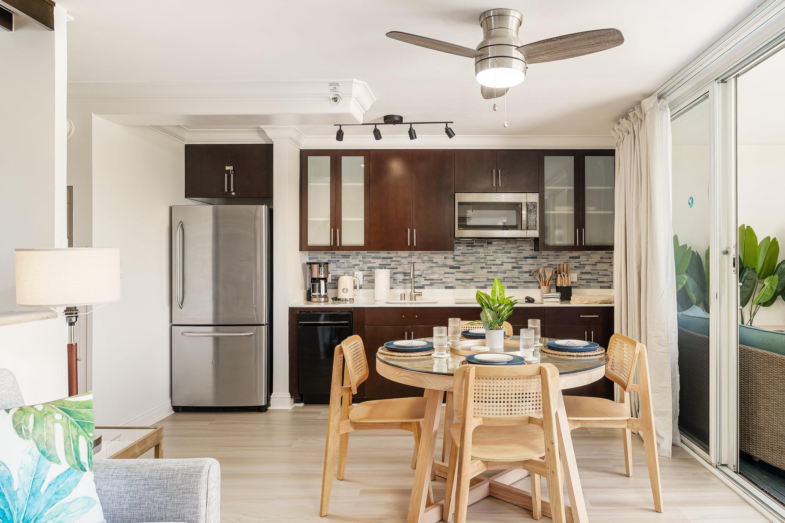 Condo in Honolulu · ★4.85 · 2 bedrooms · 3 beds · 1 bath - Image 13