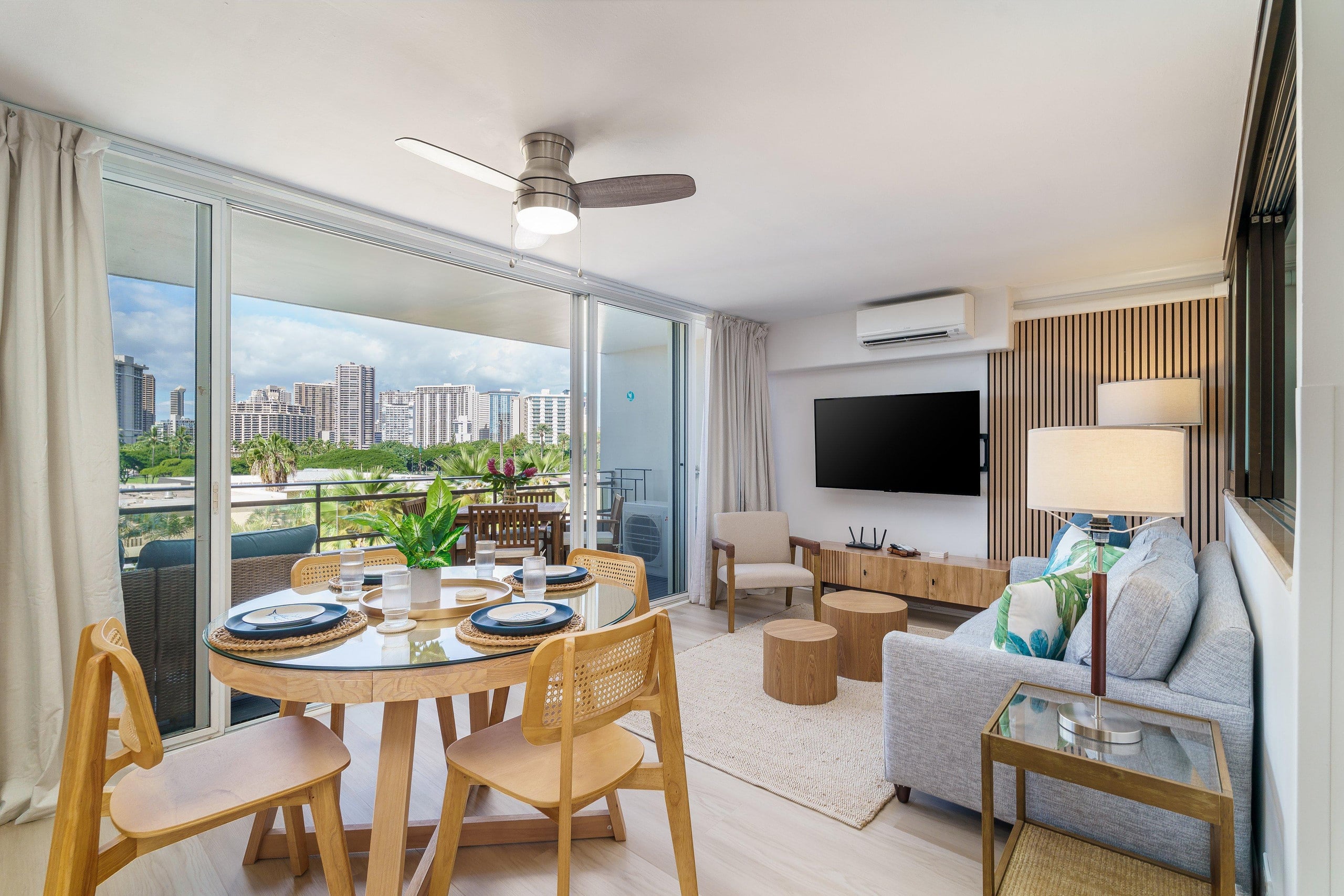 Condo in Honolulu · ★4.85 · 2 bedrooms · 3 beds · 1 bath - Image 1