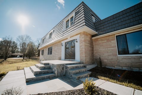 Spacious 5BR/3BA - Free Parking - Minutes to DC