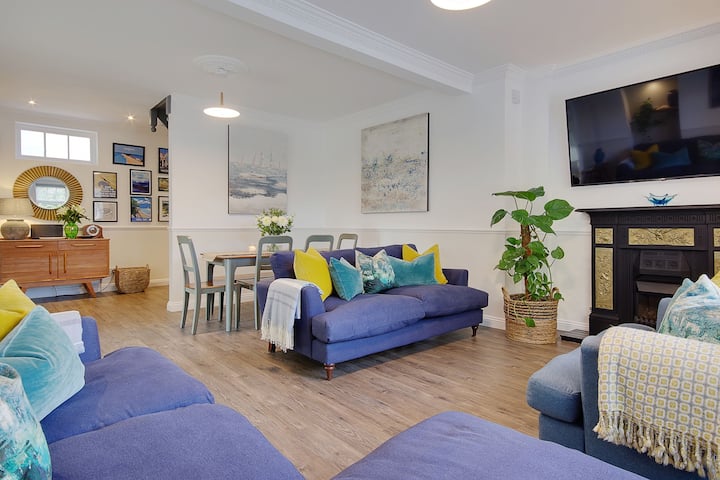 The Coach House Branksome By Lil Blu Stays - 풀