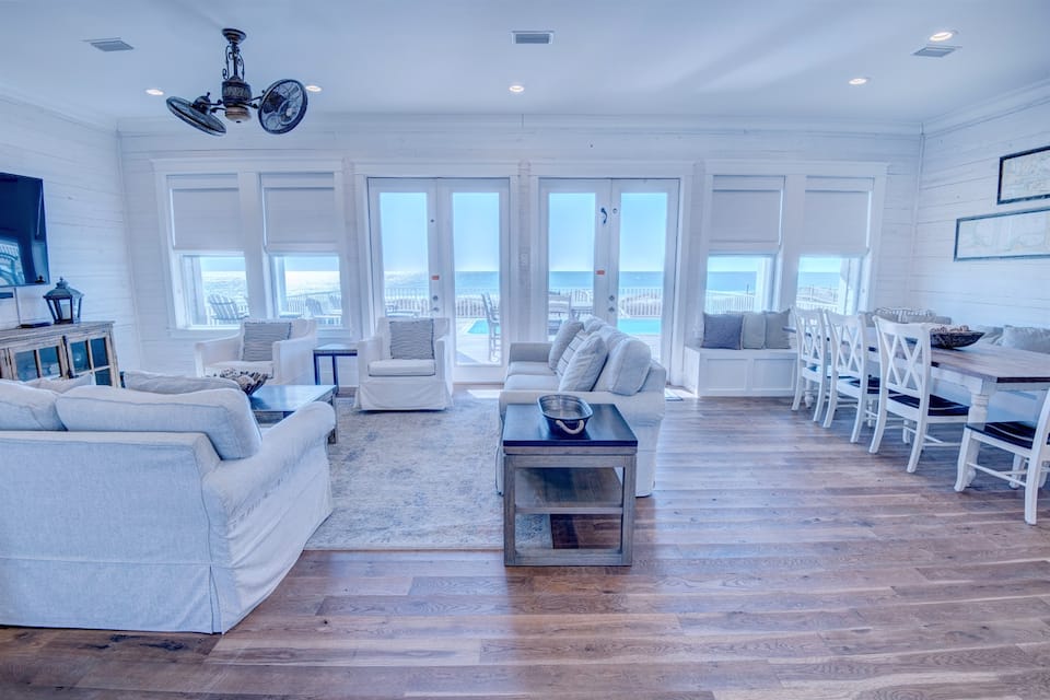 Top-earning Airbnb listing in Gulf Shores, 8 bedrooms