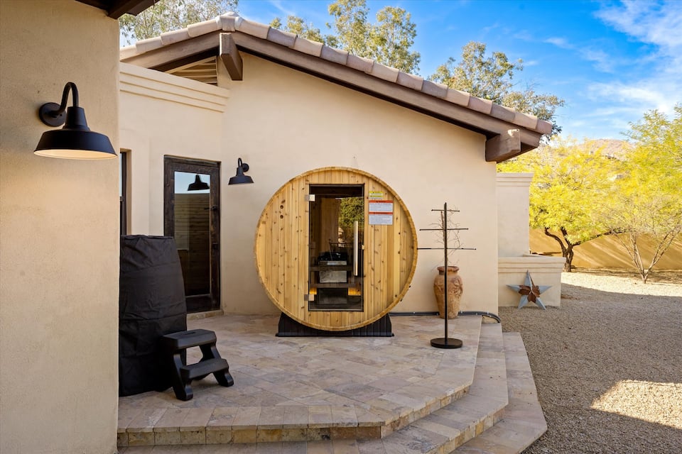 A desert house in Paradise Valley, Paradise Valley, Arizona, United States, photo 5 of 10