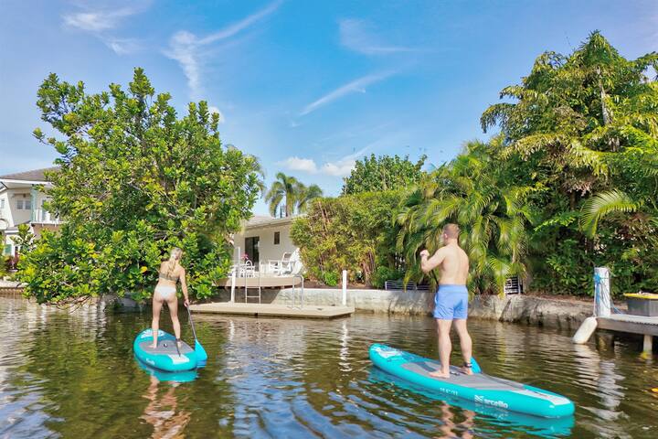 Lux Waterfront Getaway: 6min to beach & Pets-OK gallery image 2