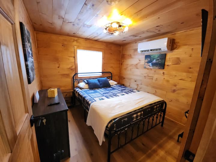 Სტუმრების საძინებელი