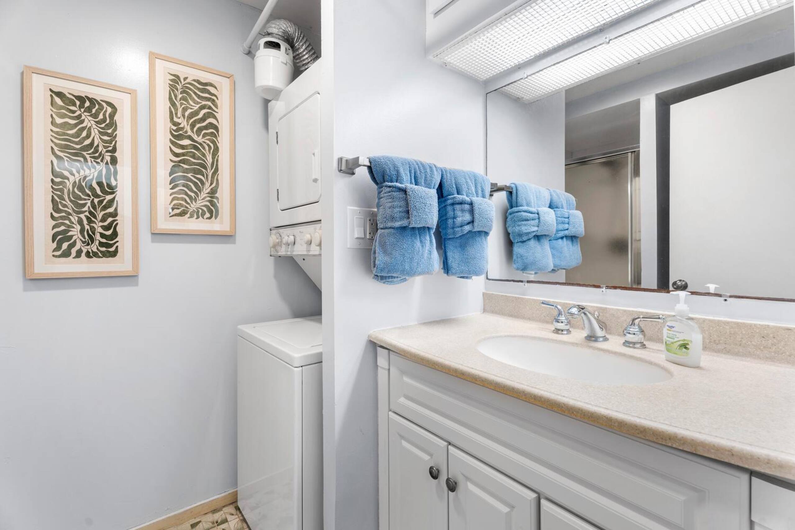 Condo in Kailua-Kona · ★4.8 · 1 bedroom · 2 beds · 2 private baths - Image 24