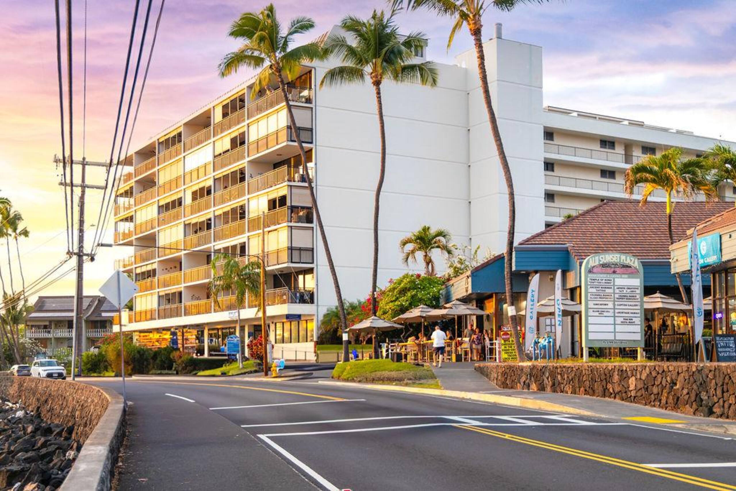 Condo in Kailua-Kona · ★4.8 · 1 bedroom · 2 beds · 2 private baths - Image 35