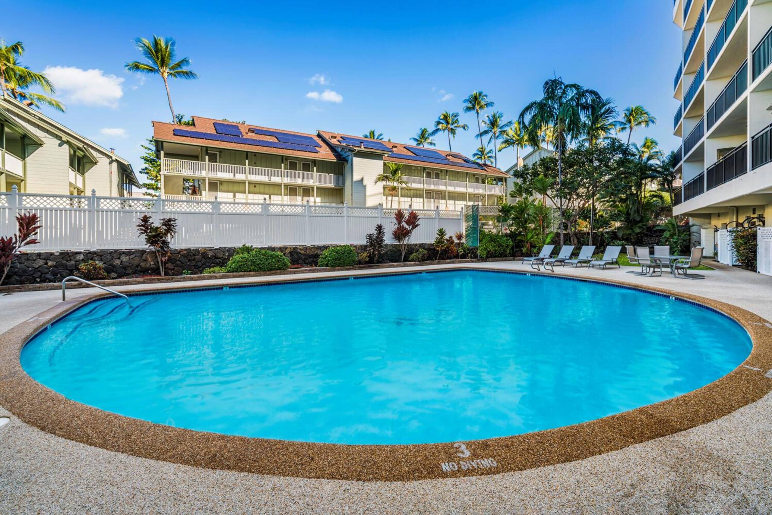Condo in Kailua-Kona · ★4.8 · 1 bedroom · 2 beds · 2 private baths - Image 47