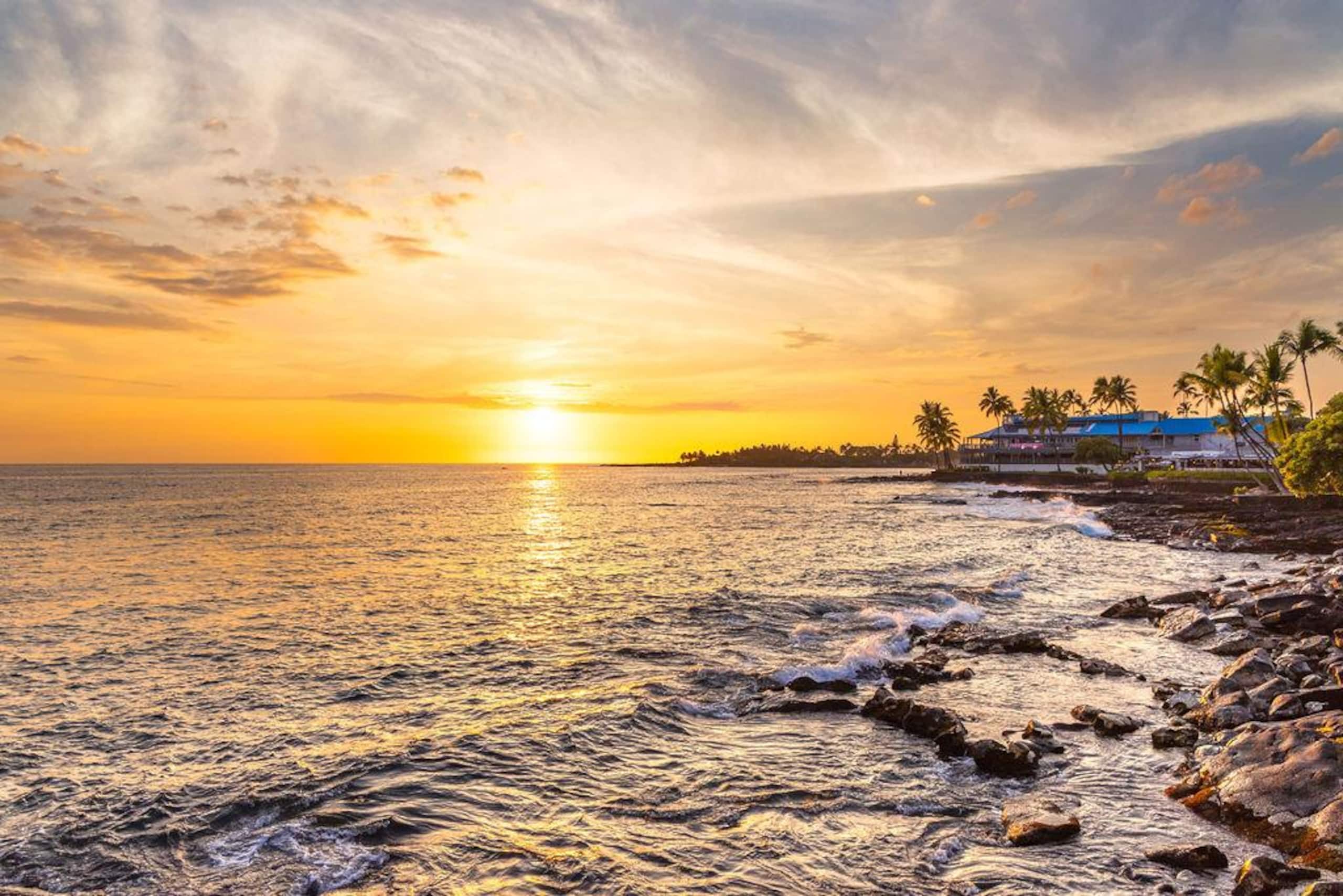 Condo in Kailua-Kona · ★4.8 · 1 bedroom · 2 beds · 2 private baths - Image 40
