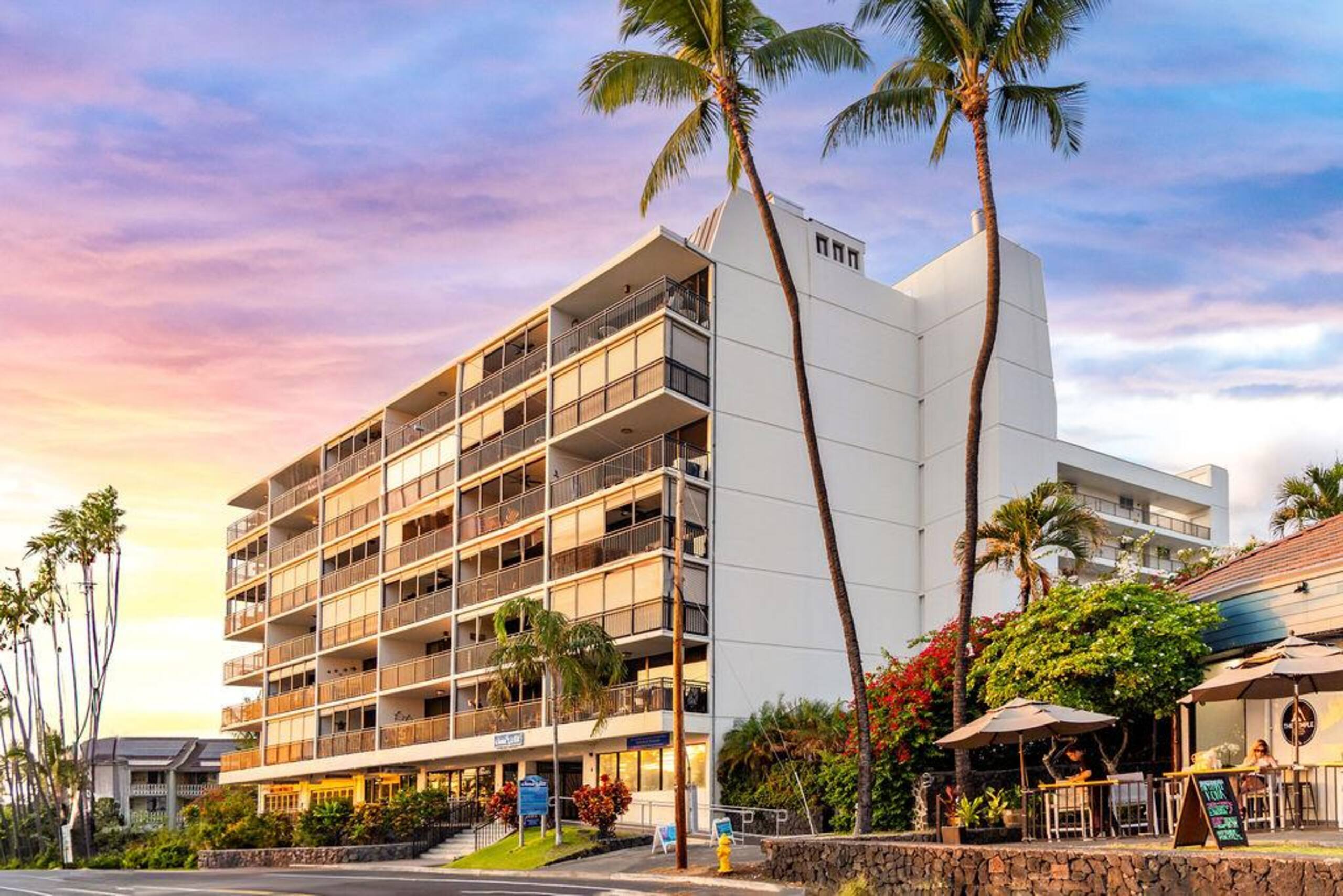 Condo in Kailua-Kona · ★4.8 · 1 bedroom · 2 beds · 2 private baths - Image 31